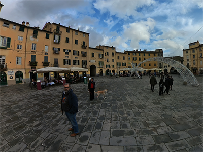 Lucca Piazza Anfiteatro