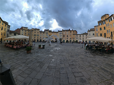 Lucca Piazza Anfiteatro