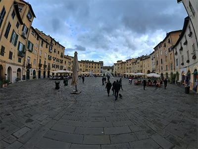 Lucca Piazza Anfiteatro