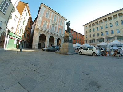 Pisa Piazza Garibaldi