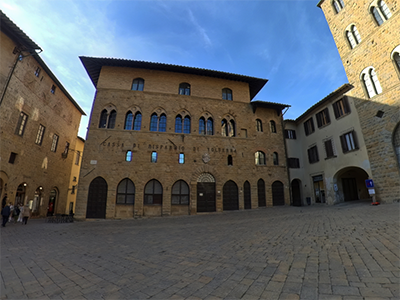 Volterra Piazza Palazzo Priori